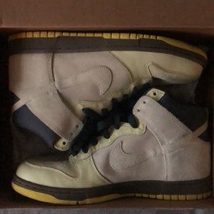 Women’s Nike Dunk High Size 10.5/ Worn 2x